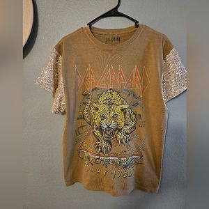 Like new Def Leppard Hysteria sequin sleeve t shirt from The Buckle